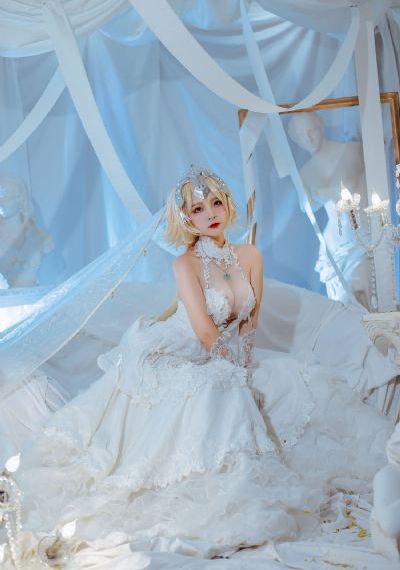 欧美美女与野兽下载_720在线手机播放