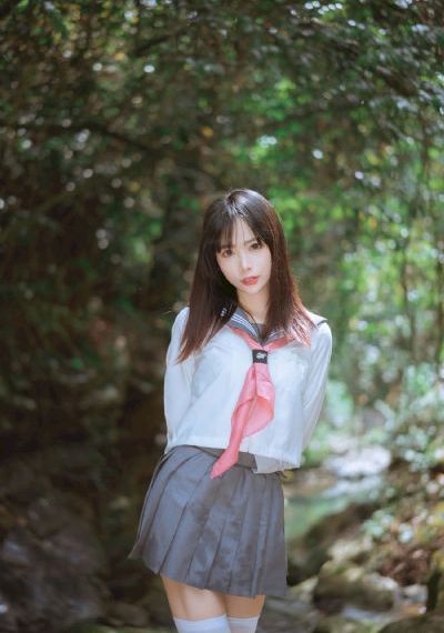 欧美人妻丝袜制服丝袜_最新国语全集在线